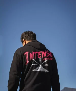 Hoodie Label noir – tee-shirt outdoor Réunion